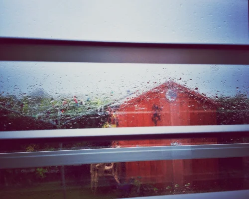 mansoon window seapage